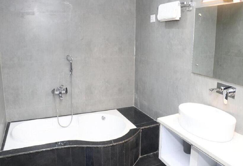 سوییت سوپریور, Signum Cityscapes The Royal Jewel