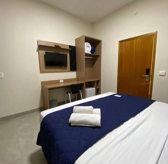 Deluxe Zimmer, Visionsul