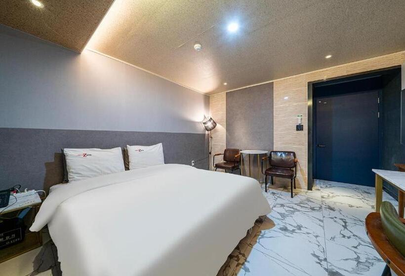 Cameră Standard Pat King Size, Z