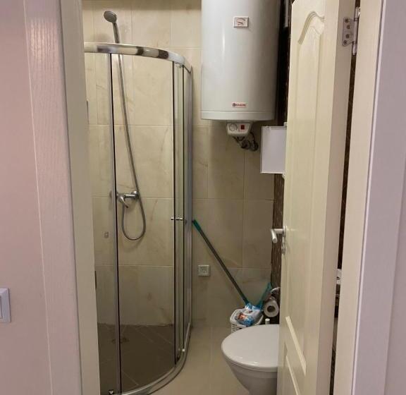 استودیو استاندارد با بالکن, Marvel Deluxe Studio