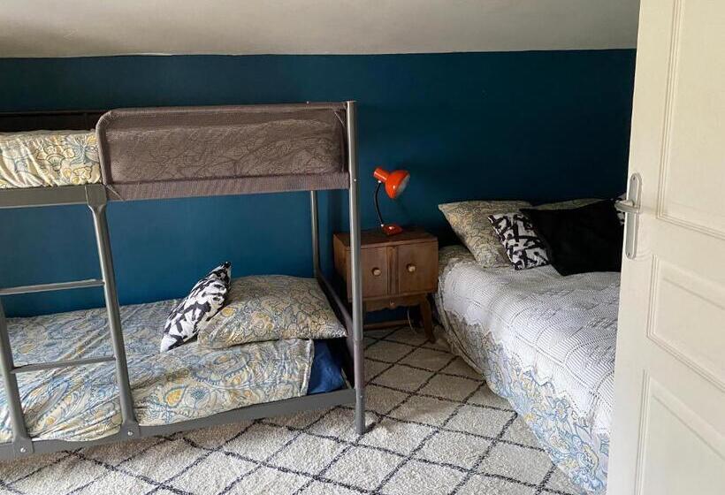 חדר משפחתי, Ancienne Bergerie