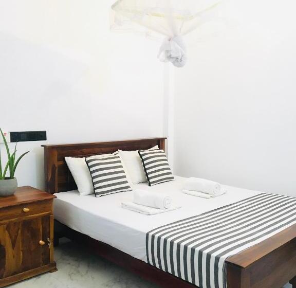 스탠다드 트리플 룸, Dimuthu Green Villa