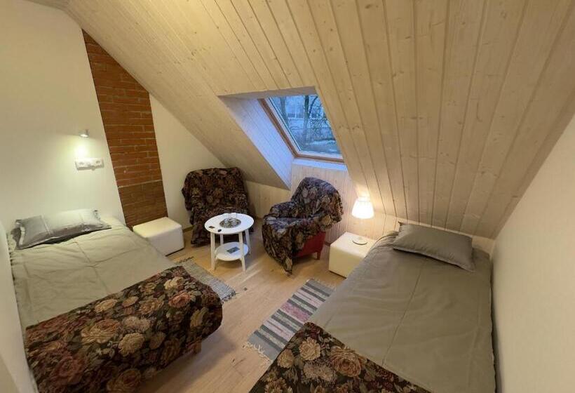 اتاق استاندارد, Harmoonikum