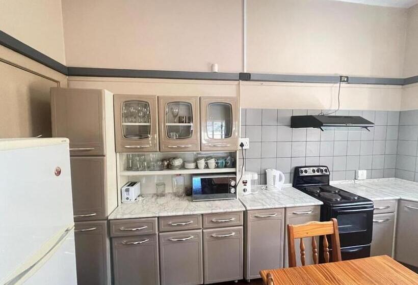 חדר סטנדרט, Tripple S Guest House