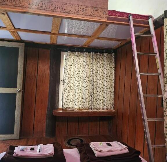 חדר דלוקס, Sahyadri Pride