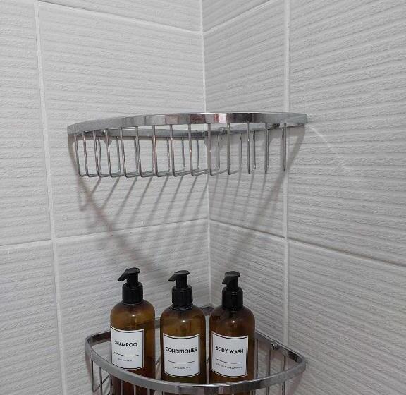 استودیو خانوادگی, Sweet Escape 16