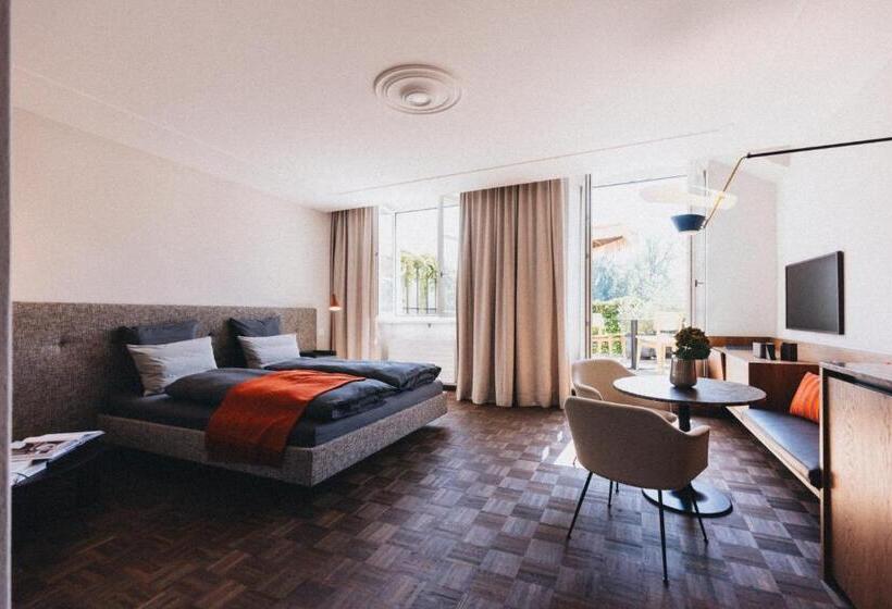 غرفة قياسية مزوَّدة بتراس, In2 Bnb