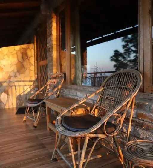 Standard-studio Näköala, Kasar Himalaya Holiday Resort, Binsar Rd