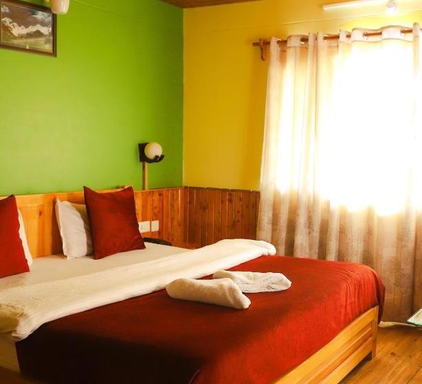디럭스 룸, Kasar Himalaya Holiday Resort, Binsar Rd