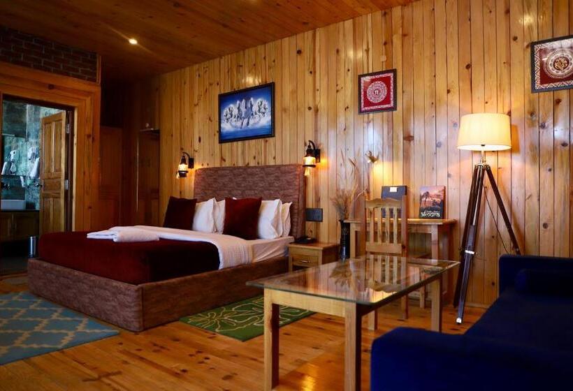 带花园景观和一个卧室的别墅, Kasar Himalaya Holiday Resort, Binsar Rd