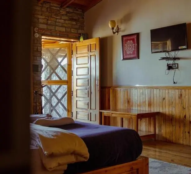Standard-studio Näköala, Kasar Himalaya Holiday Resort, Binsar Rd