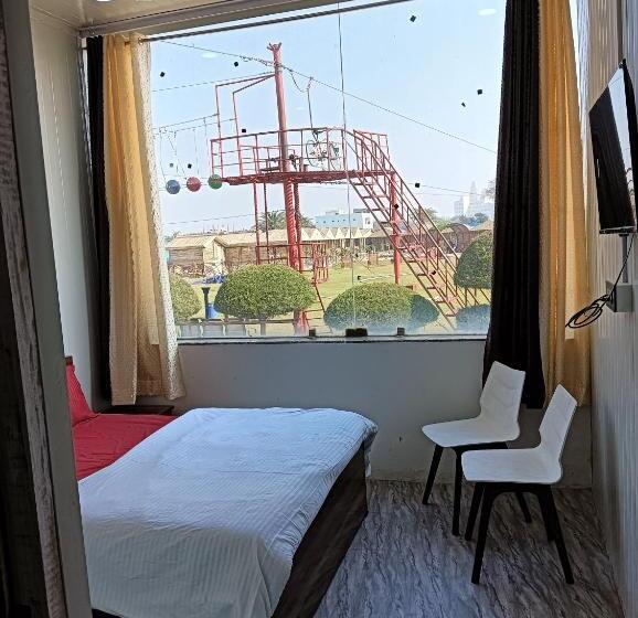 スタンダードルーム, Krishna Funland Restaurant And Guest House