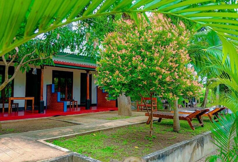 Семейный Номер Вид на Сад, Pride Rock Villa & Tree House