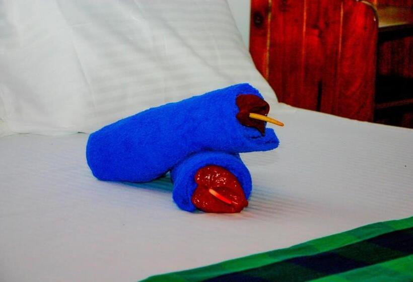 Семейный Номер Вид на Сад, Pride Rock Villa & Tree House