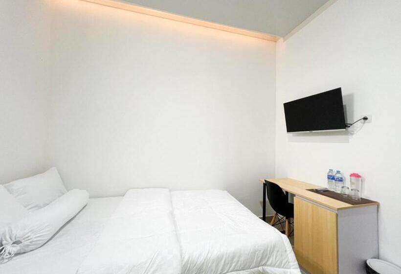 Standard Single Room, River House Mitra Reddoorz