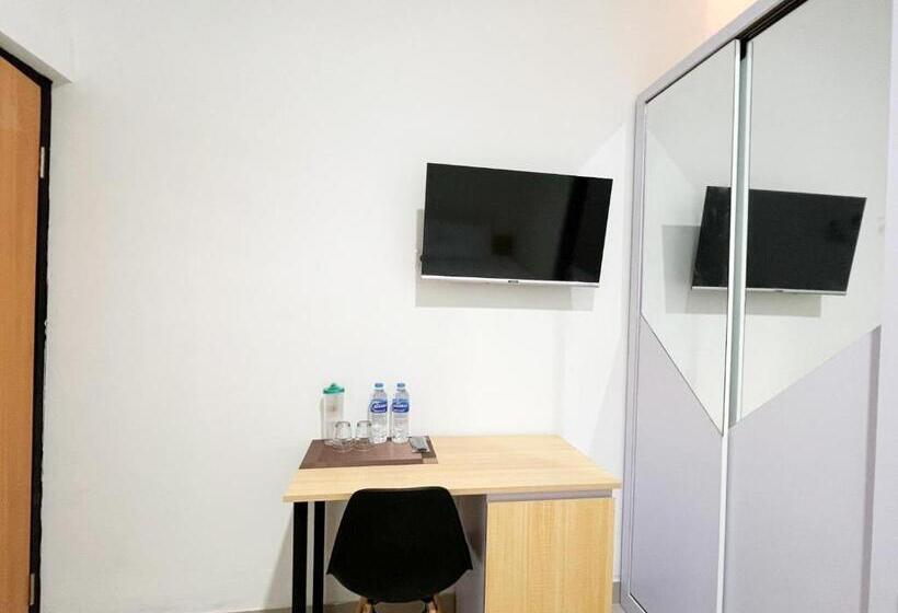 Standard Single Room, River House Mitra Reddoorz