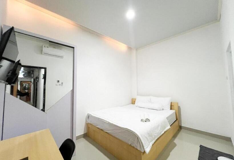 Standard Room, River House Mitra Reddoorz