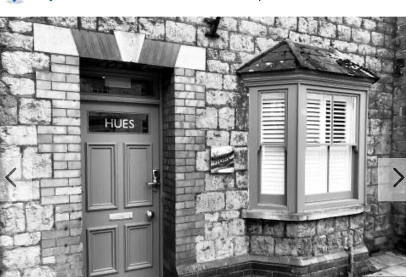 غرفة قياسية, Hues