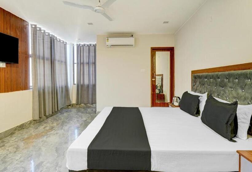 Classic Driepersoonskamer, 81 Tristar