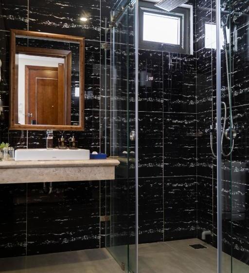 اتاق لوکس سه تخته, Pandora Boutique Hotel Managed By Ath