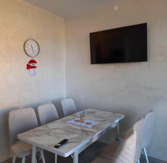 带2个卧室的公寓, къща за гости грошъ