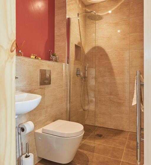 Номер Стандарт, Lordington Park