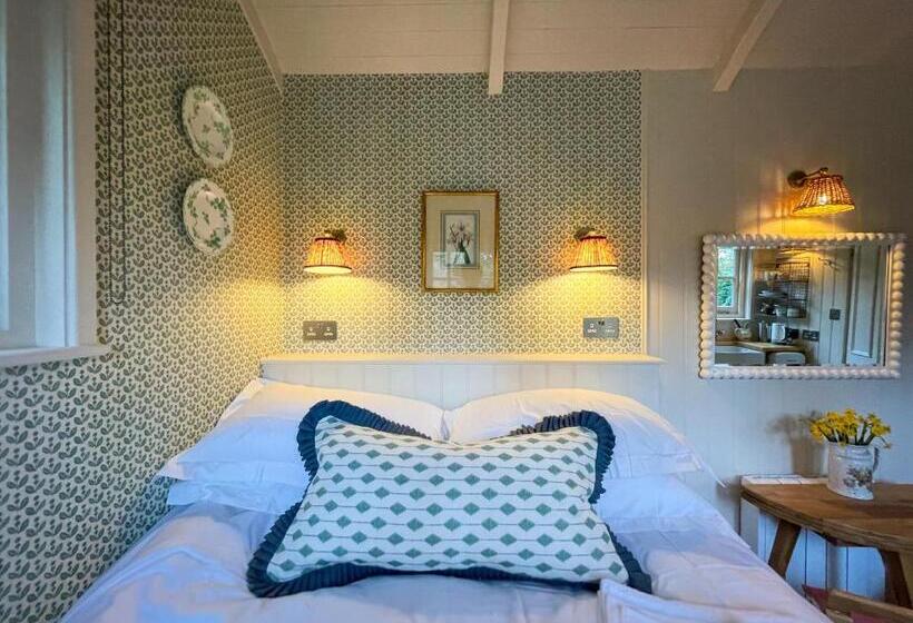 デラックスルーム, Shepherd S Hut At The Granary