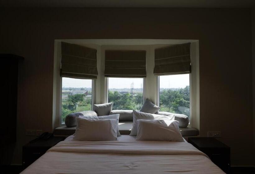 Номер Deluxe, Hindusthan Prime Hotel And Banquet