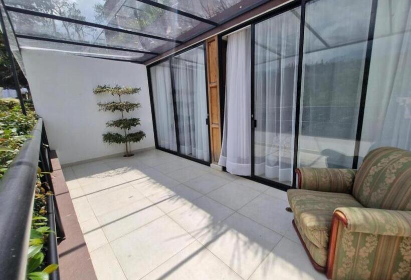 Семейный Номер, Villa Natural