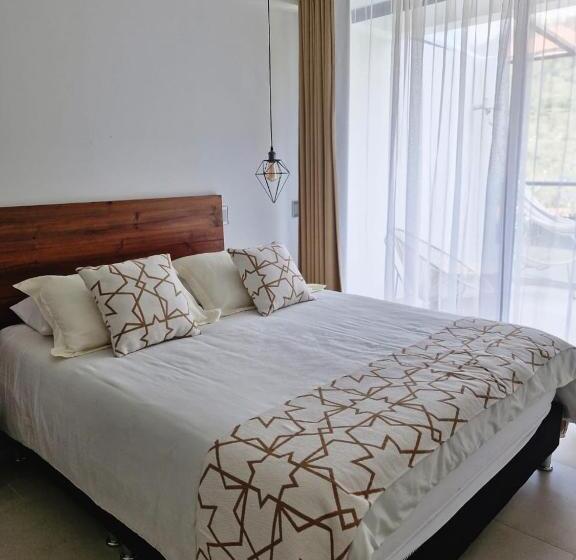 סוויטה דלוקס, Villa Natural