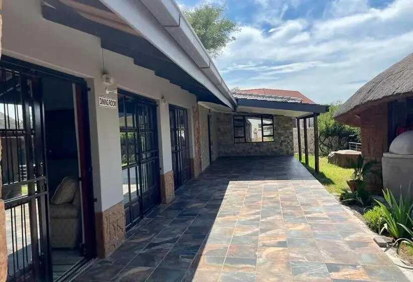Standard-huone King-vuode, Eagles View Kungwini