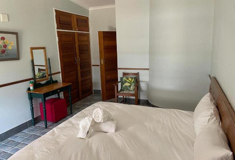 스탠다드 룸 킹사이즈 침대, Eagles View Kungwini