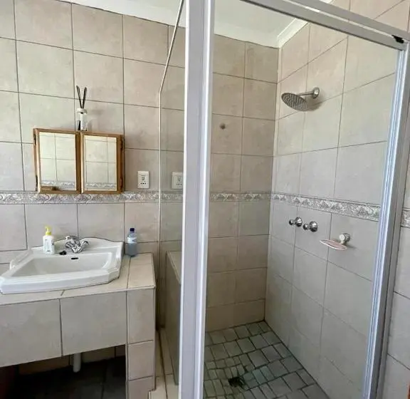 Deluxe-perhehuone, Eagles View Kungwini