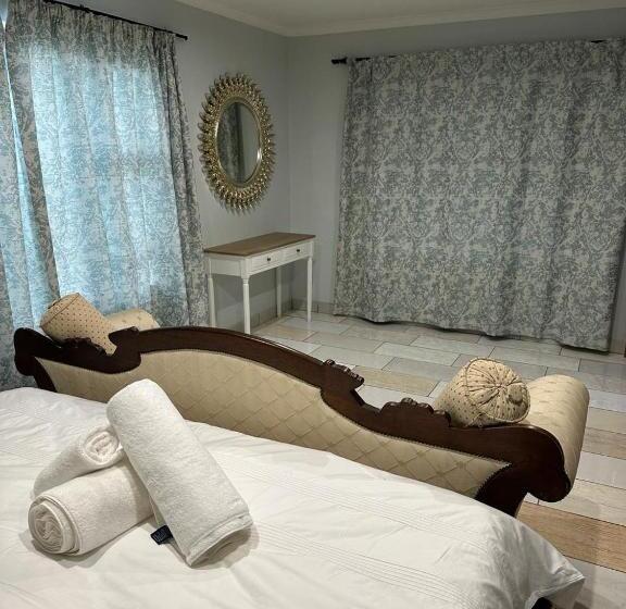 스탠다드 룸 킹사이즈 침대, Eagles View Kungwini