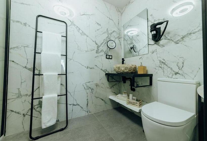 اتاق لوکس با چشم‌انداز دریا, Hostal Luxury Nit I Dia
