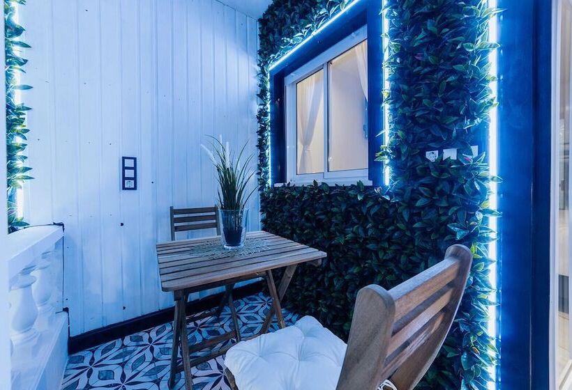 اتاق لوکس با چشمانداز دریا, Hostal Luxury Nit I Dia