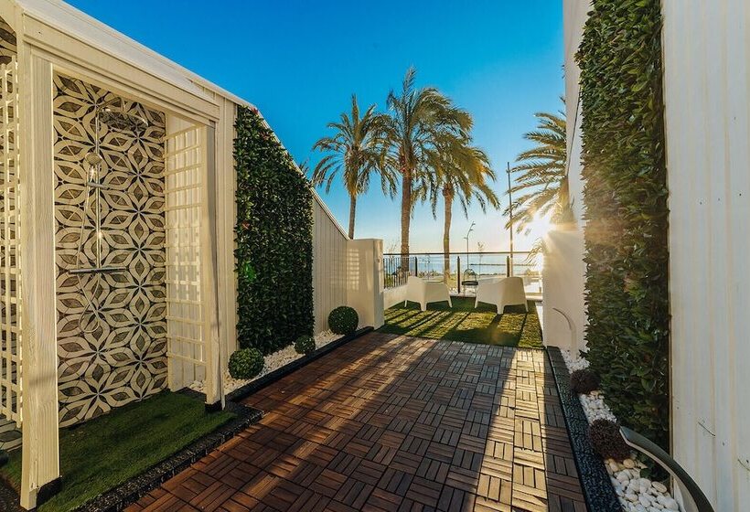 اتاق لوکس با چشم‌انداز دریا, Hostal Luxury Nit I Dia
