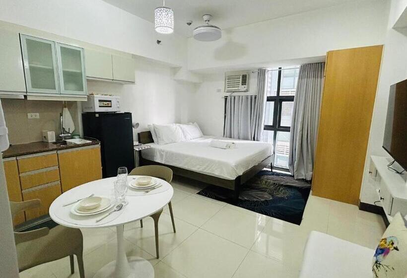 디럭스 스튜디오, 11b Tower 1 Viceroy Residences Mc Kinley Hill Bgc