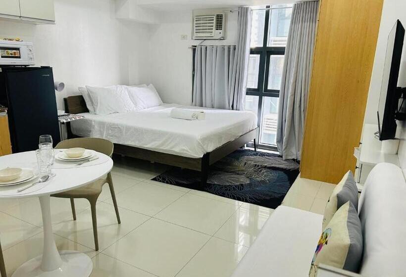 디럭스 스튜디오, 11b Tower 1 Viceroy Residences Mc Kinley Hill Bgc