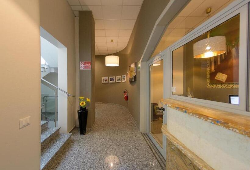 إستوديو قياسى, Romea Bike Apart