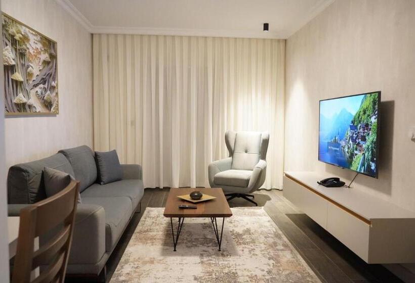 اتاق اکونومی, Apartament Koha