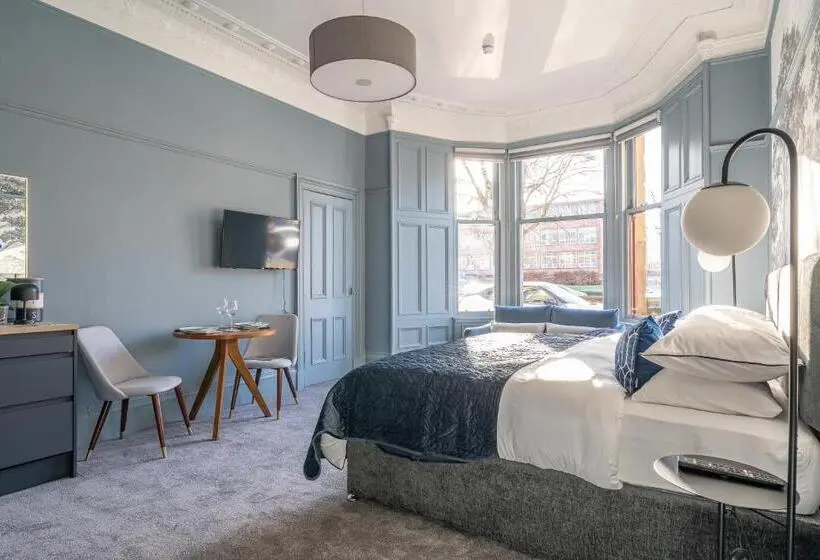Deluxe-studio, Bluebell Studio Glasgow Airport