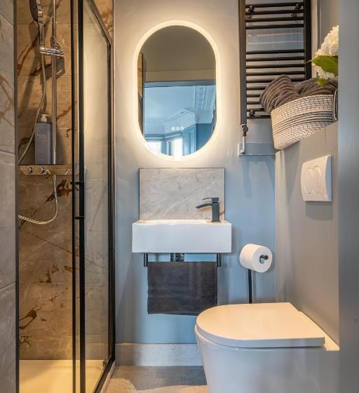 Студия Deluxe, Bluebell Studio Glasgow Airport