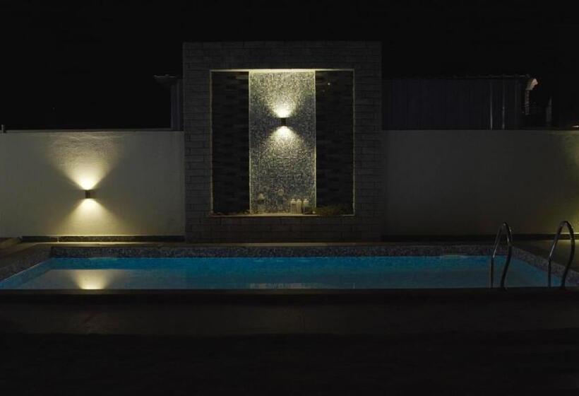 חדר דלוקס, Amber Travel House By Phr
