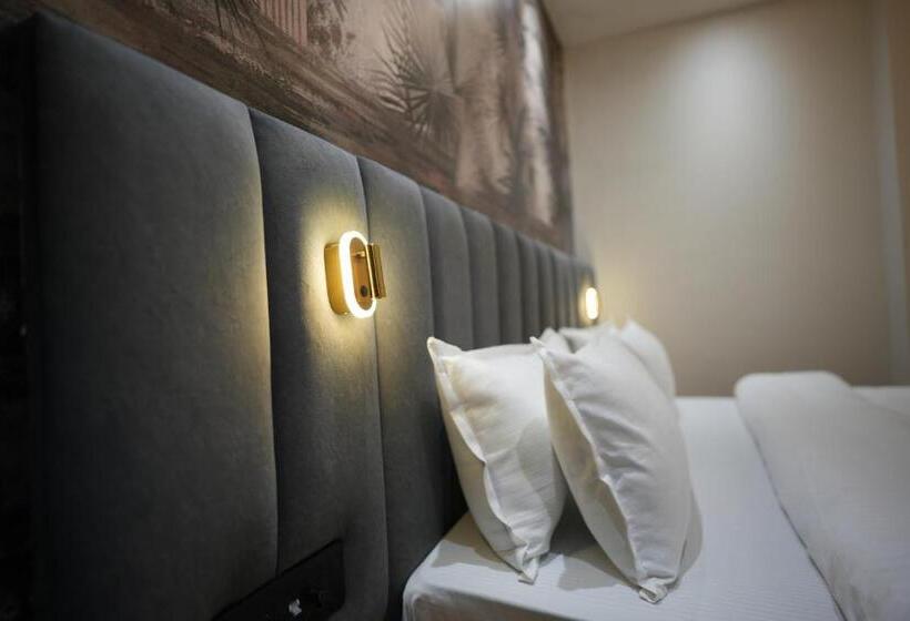 스탠다드 스튜디오, Ashoka