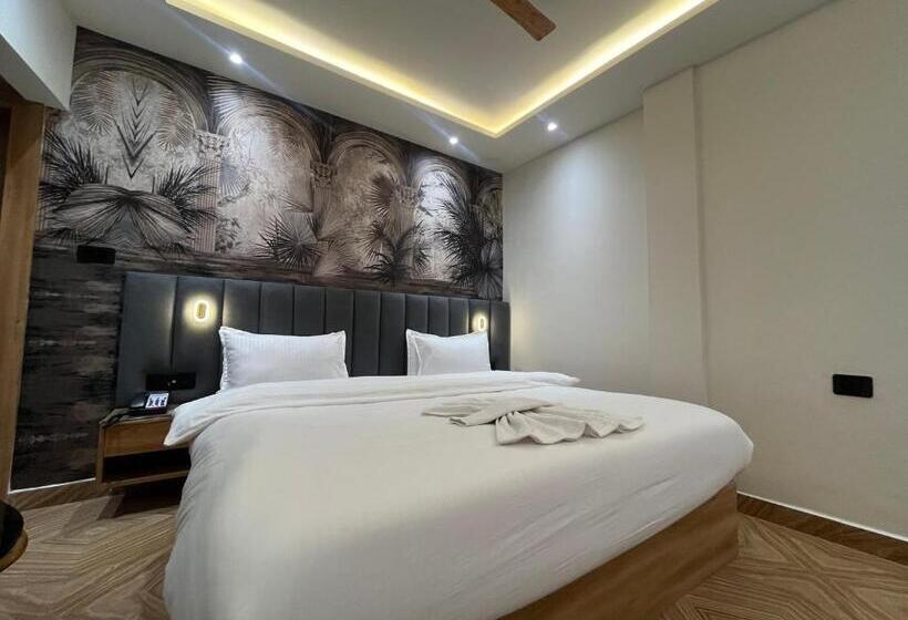 스탠다드 스튜디오, Ashoka