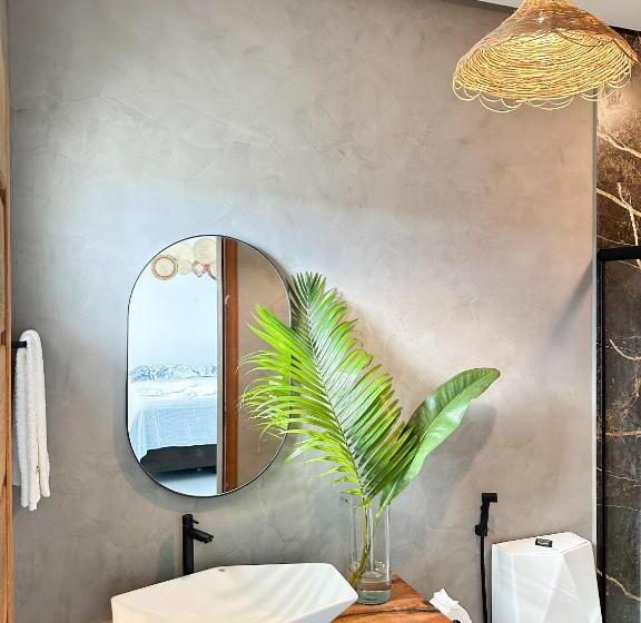 חדר לארבעה סטנדרטי עם מרפסת, Casa Al Mare