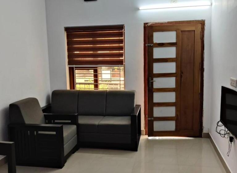 غرفة قياسية مزوَّدة بشُرفة, Kailas Villa