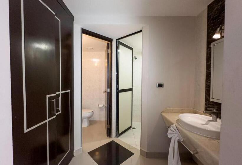 Номер Deluxe, Maria Dolores Rio Verde