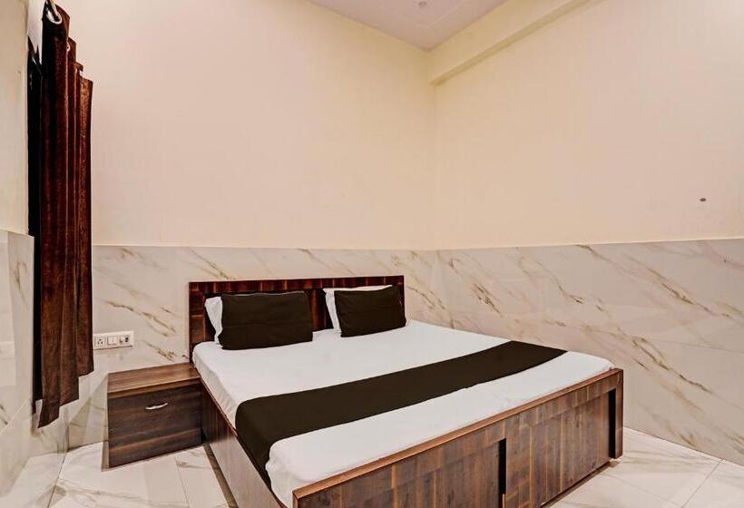 Трехместный Номер Deluxe, Oyo Gauri Shankar Dham